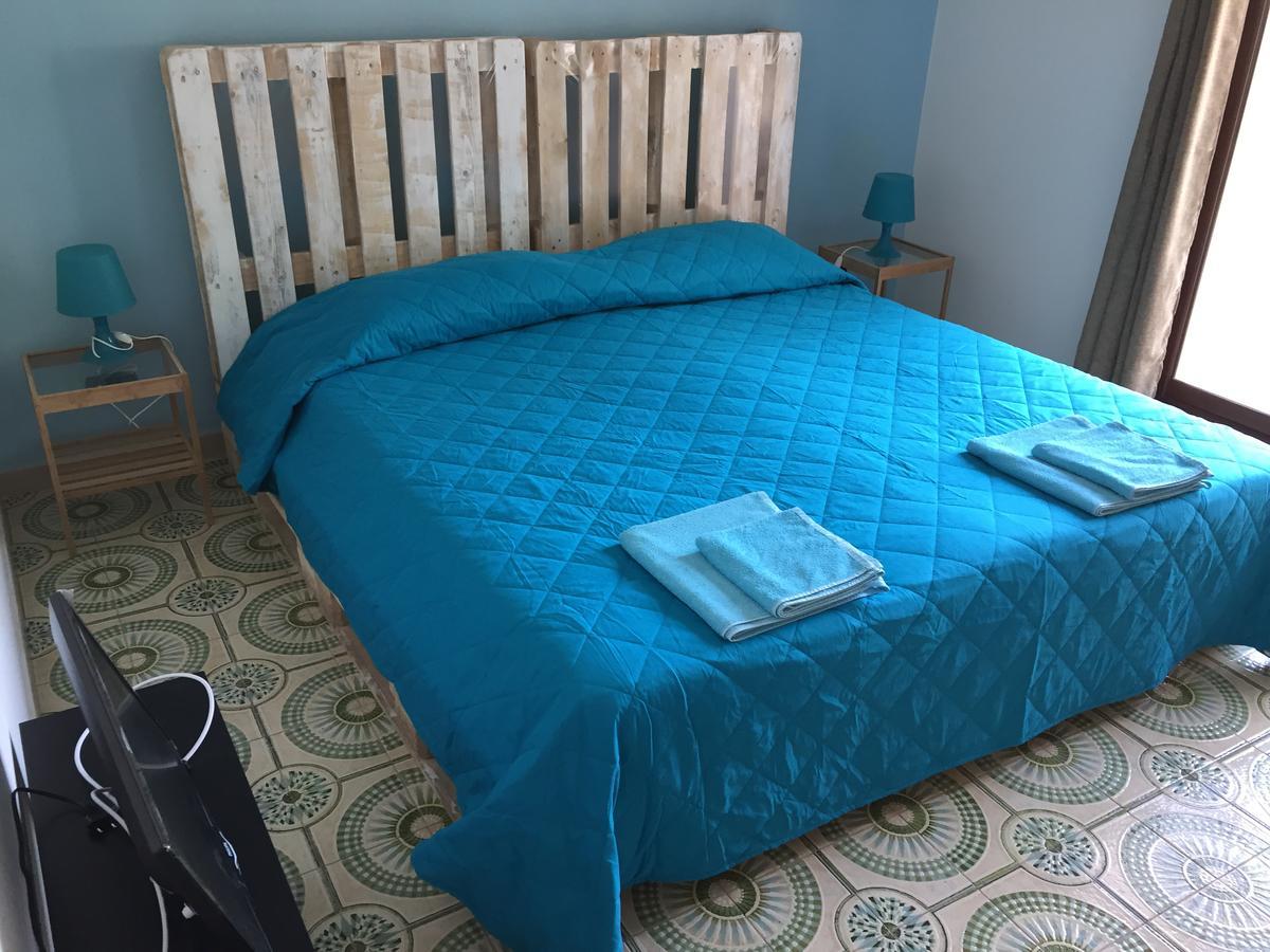 Trentatre Quarantatre Bed and Breakfast Mola di Bari Exteriör bild